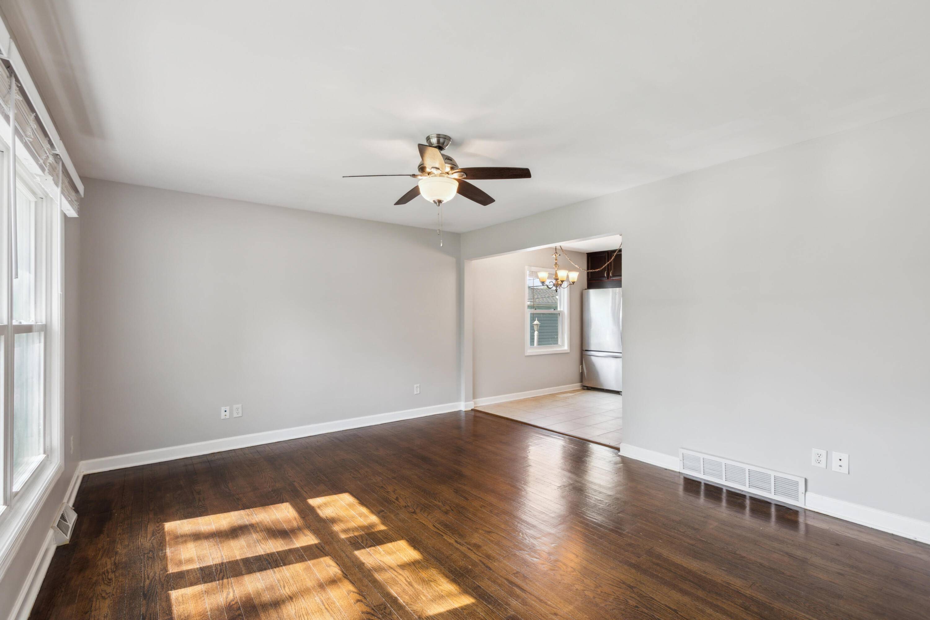Munster, IN 46321,8118 Howard Avenue