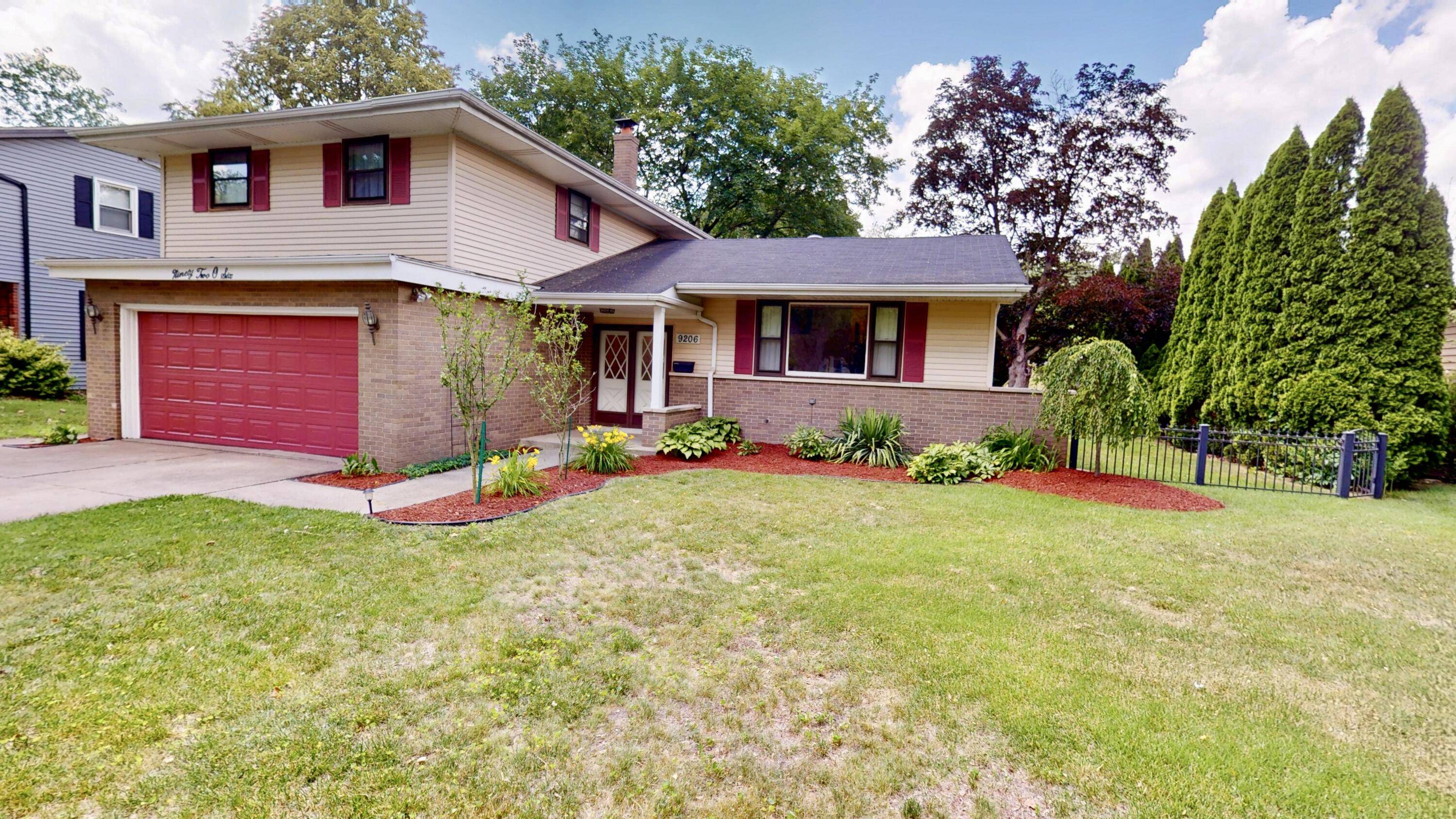 Munster, IN 46321,9206 White Oak Avenue