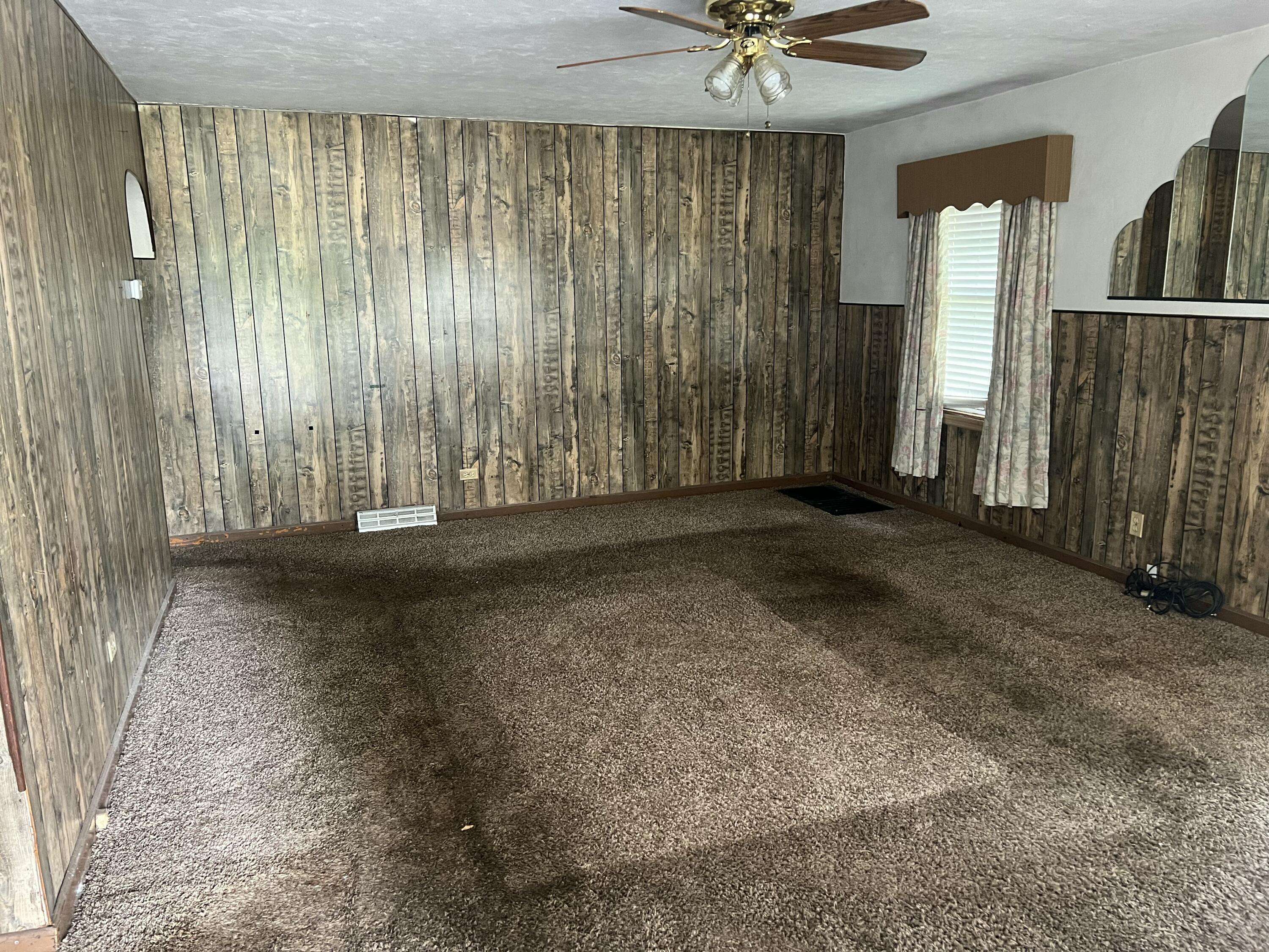 Hobart, IN 46342,902 W 10th Street