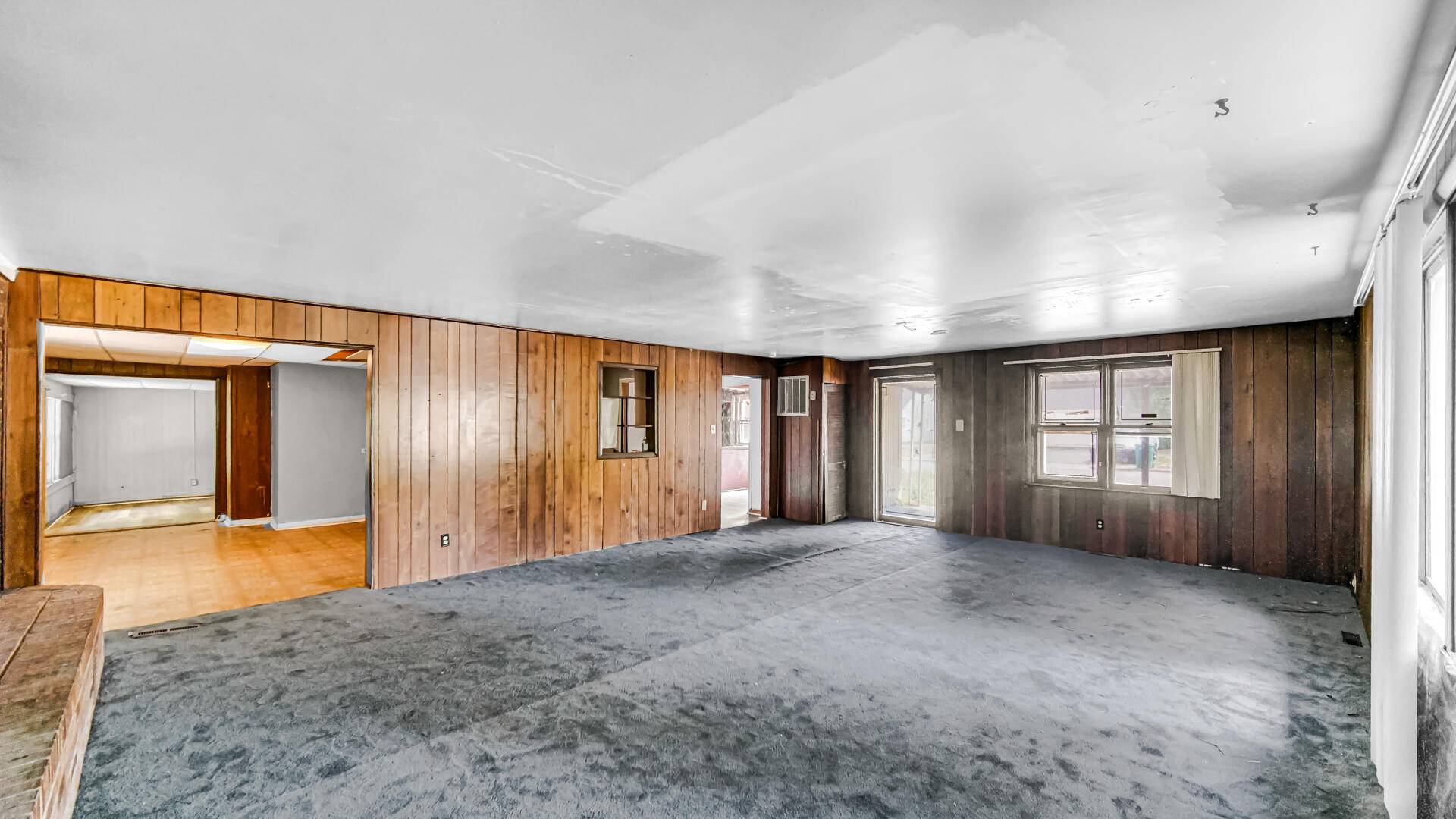 Gary, IN 46403,1240 Benton Street