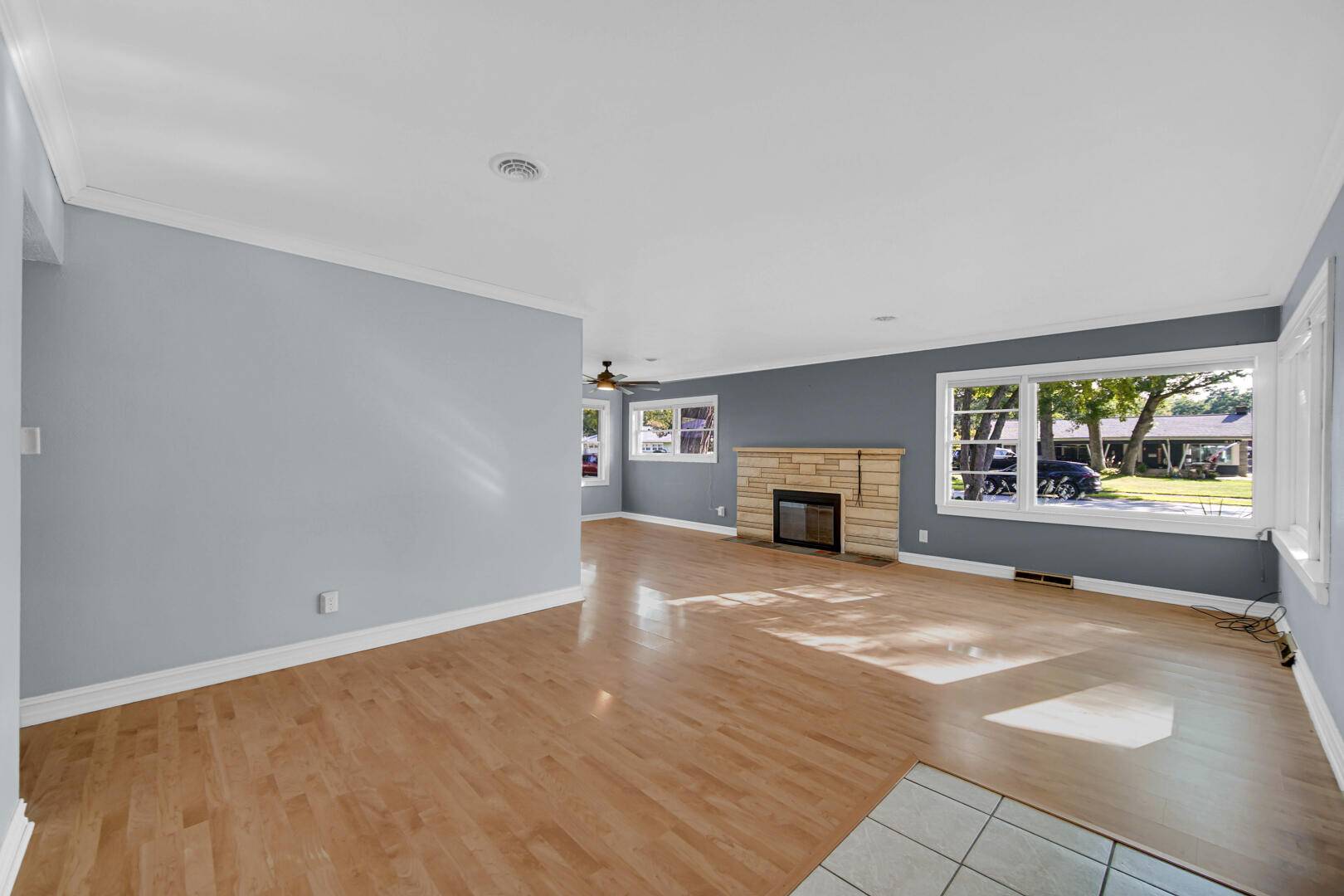 Hobart, IN 46342,428 Crestwood Drive