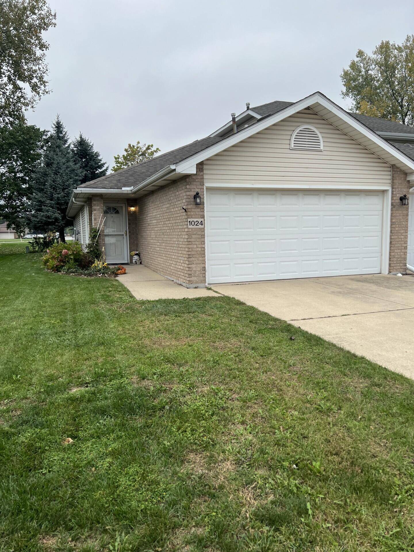 Dyer, IN 46311,1024 Wildflower Lane