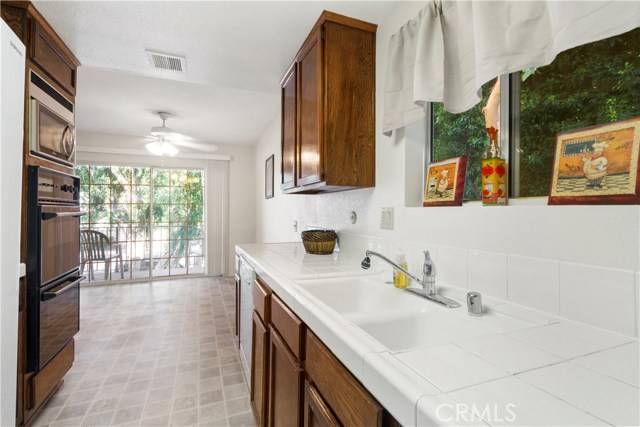 Chatsworth, CA 91311,10215 Variel AVE 2