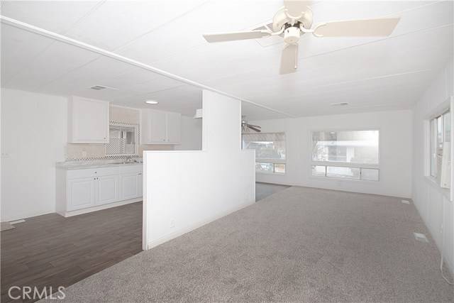 Chatsworth, CA 91311,21001 Plummer 68