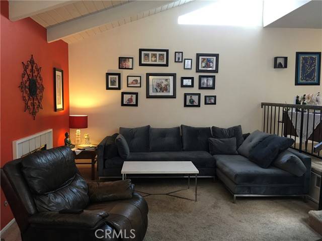 Chatsworth, CA 91311,10444 Canoga AVE 15