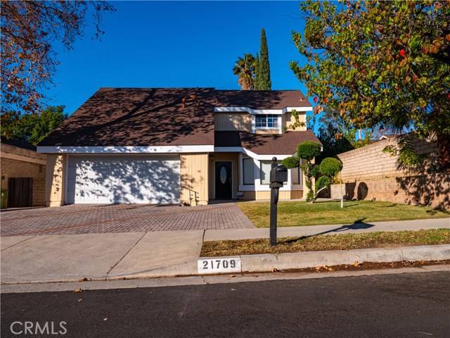 Chatsworth, CA 91311,21709 Merridy ST