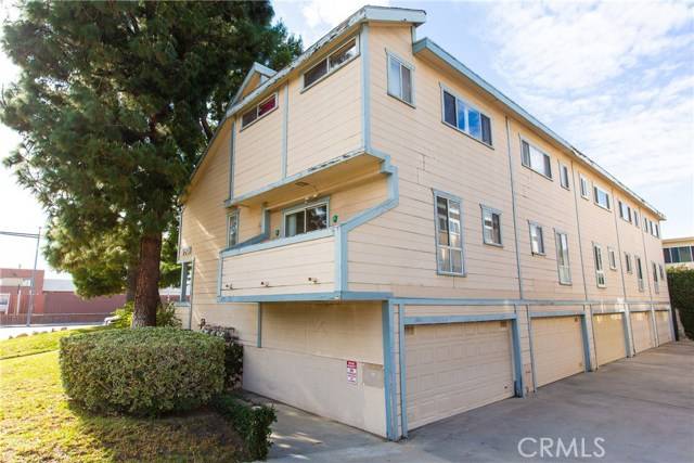 Chatsworth, CA 91311,9901 Independence AVE A