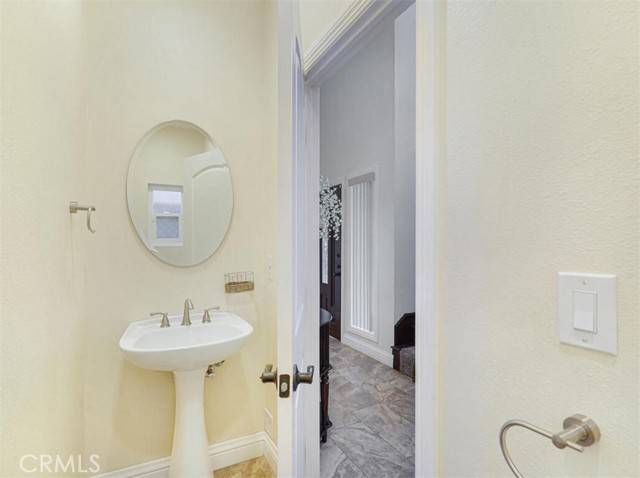 Chatsworth, CA 91311,9230 Lakeview