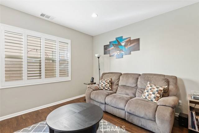 Saugus, CA 91350,21951 Moveo DR