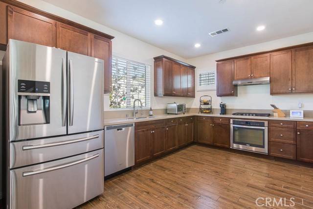 Saugus, CA 91350,27419 Papaya CT