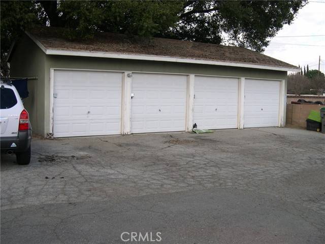 Newhall, CA 91321,25118 Newhall AVE