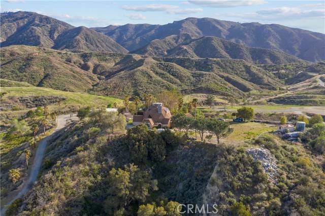 Newhall, CA 91321,16742 Placerita Canyon RD