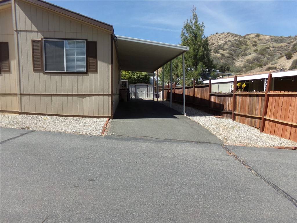 Castaic, CA 91384,30000 HASLEY CANYON Rd 85