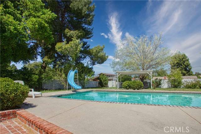 Newhall, CA 91321,21601 Placerita Canyon RD