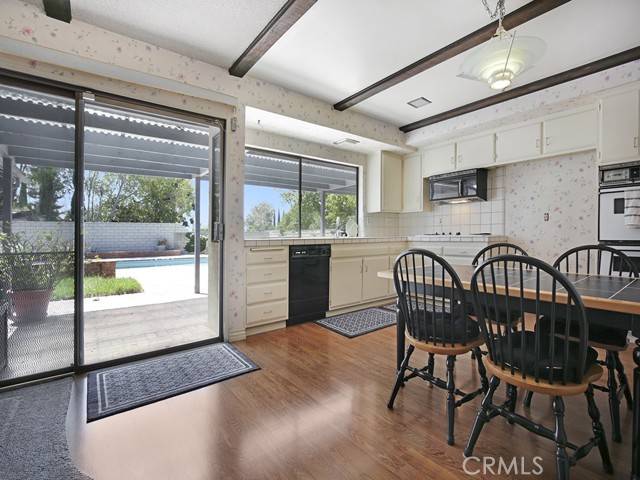 Chatsworth, CA 91311,19950 Hiawatha ST