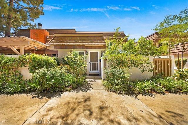 Chatsworth, CA 91311,22234 James Alan CIR 2