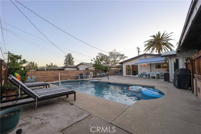 Chatsworth, CA 91311,9824 Mason AVE