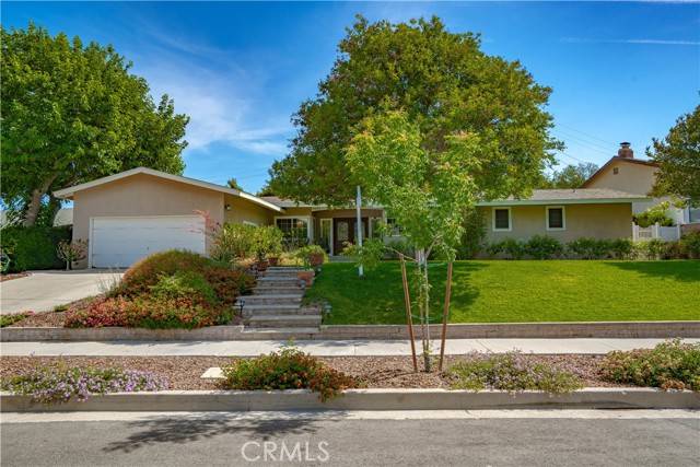 Newhall, CA 91321,23625 Neargate DR