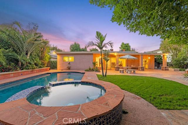 Chatsworth, CA 91311,19912 Merridy ST