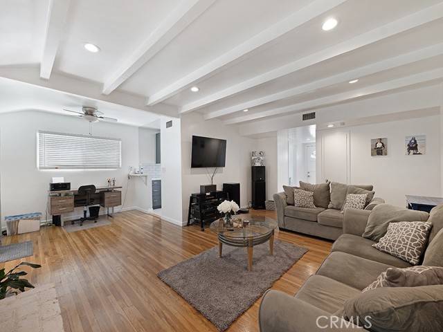 Chatsworth, CA 91311,21600 Blackhawk ST