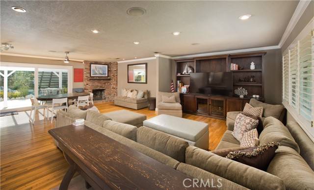 Chatsworth, CA 91311,10346 Irondale AVE