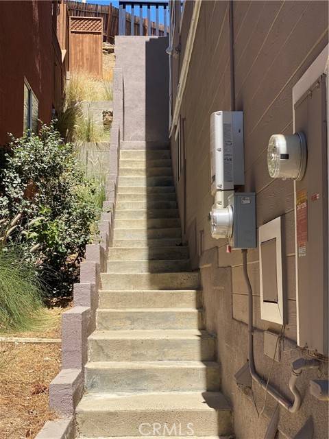 Chatsworth, CA 91311,21498 Arapahoe