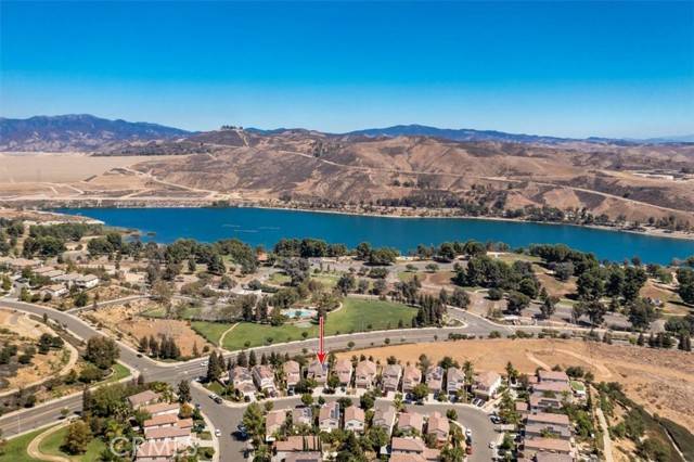 Castaic, CA 91384,32032 Cypress WAY