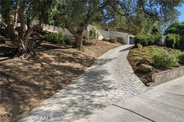 Chatsworth, CA 91311,9764 Andora AVE