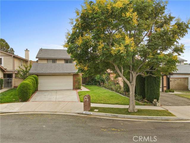 Chatsworth, CA 91311,22008 Lemarsh ST