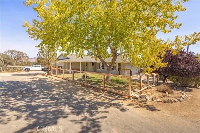 Tehachapi, CA 93561,21806 Mariposa RD