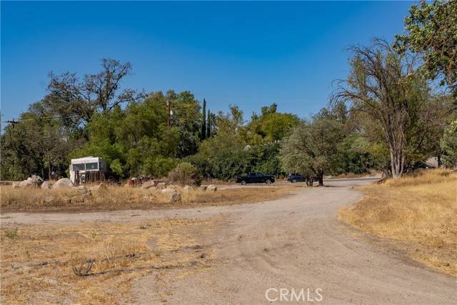 Paso Robles, CA 93446,420 Creston RD