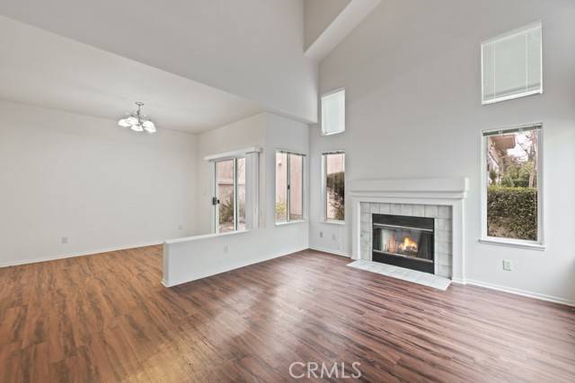 Chatsworth, CA 91311,22011 Hiawatha ST 5