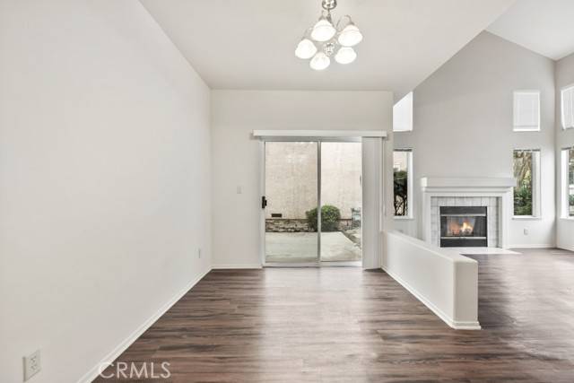 Chatsworth, CA 91311,22011 Hiawatha ST 5