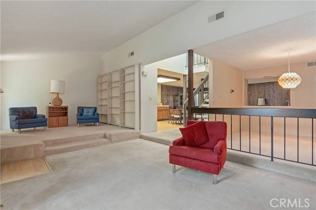 Chatsworth, CA 91311,22244 James Alan CIR 2