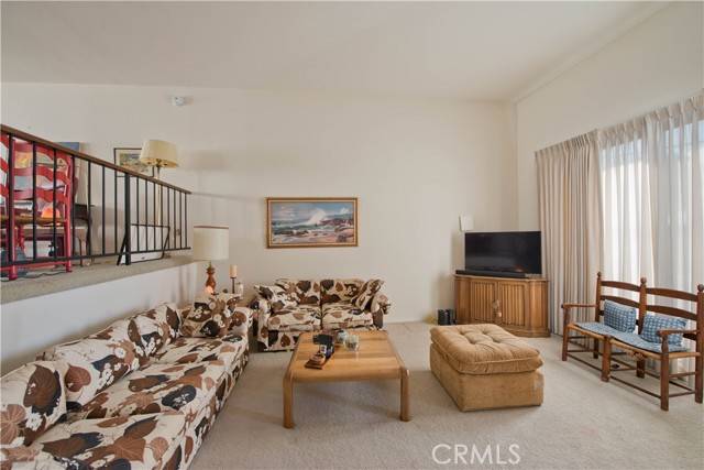 Chatsworth, CA 91311,10030 Owensmouth AVE 6