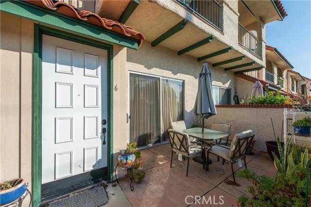 Chatsworth, CA 91311,10030 Owensmouth AVE 6