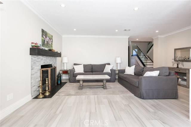 Chatsworth, CA 91311,10758 Cozycroft AVE