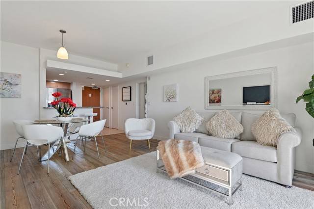 Marina Del Rey, CA 90292,13700 Marina Pointe DR 1214