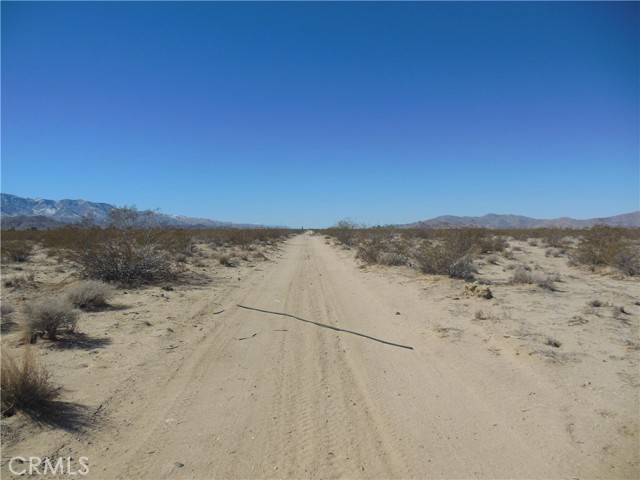 Lucerne Valley, CA 92356,54 Cuarto