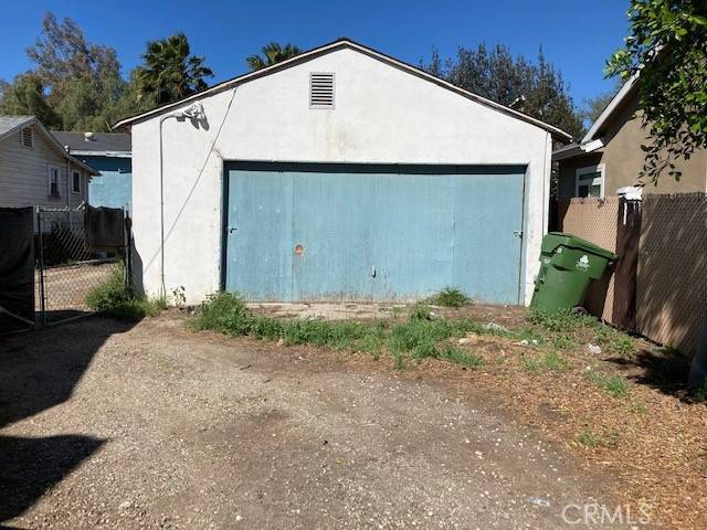 Reseda, CA 91335,18557 Arminta ST