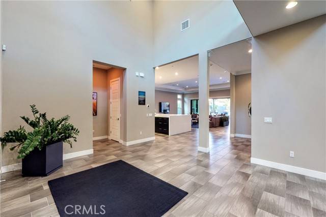 Chatsworth, CA 91311,10926 Cartwright DR