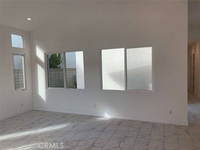 Palm Springs, CA 92262,484 Fountain DR