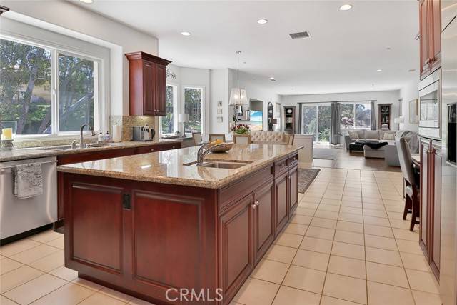 Chatsworth, CA 91311,22740 Hialeah WAY