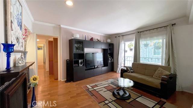 Studio City, CA 91604,13220 Valleyheart DR 202