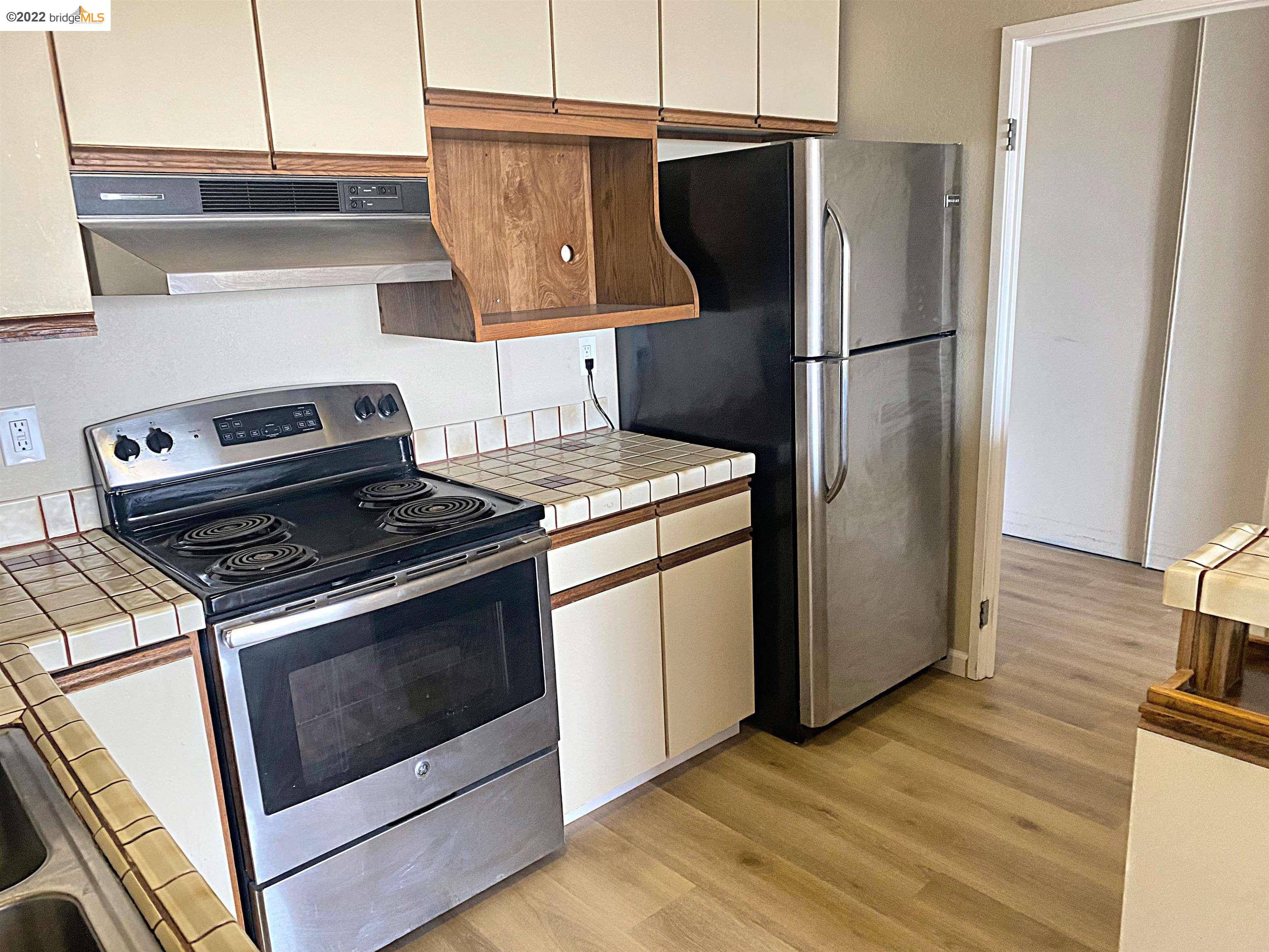 Albany, CA 94706,555 pierce st 903