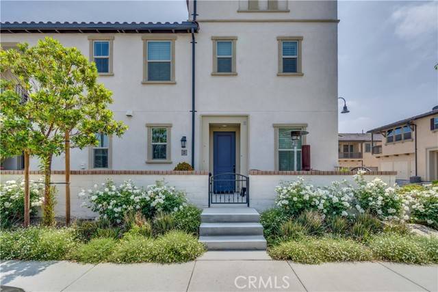 Ontario, CA 91761,2785 E Berry Loop Privado 2