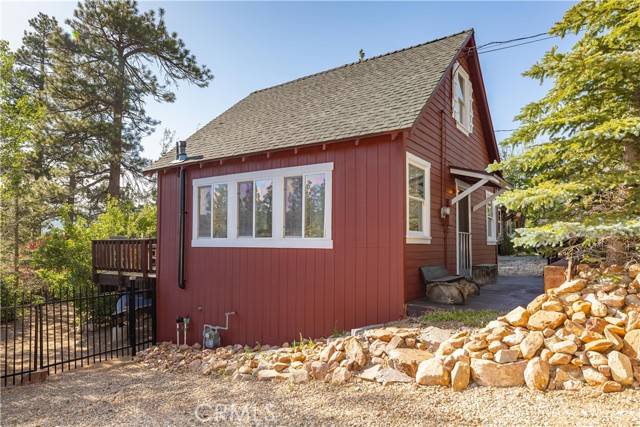 Big Bear Lake, CA 92315,544 Waynoka LN