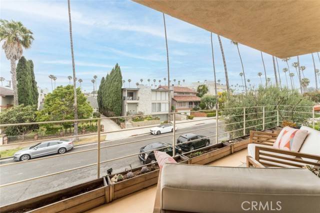 Santa Monica, CA 90403,943 19th ST