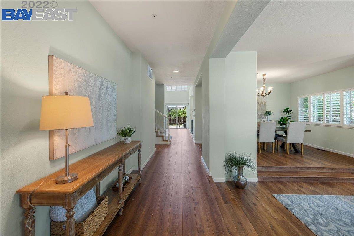 Newark, CA 94560,37917 Birch St