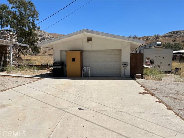 Canyon Country, CA 91390,15840 Sierra HWY